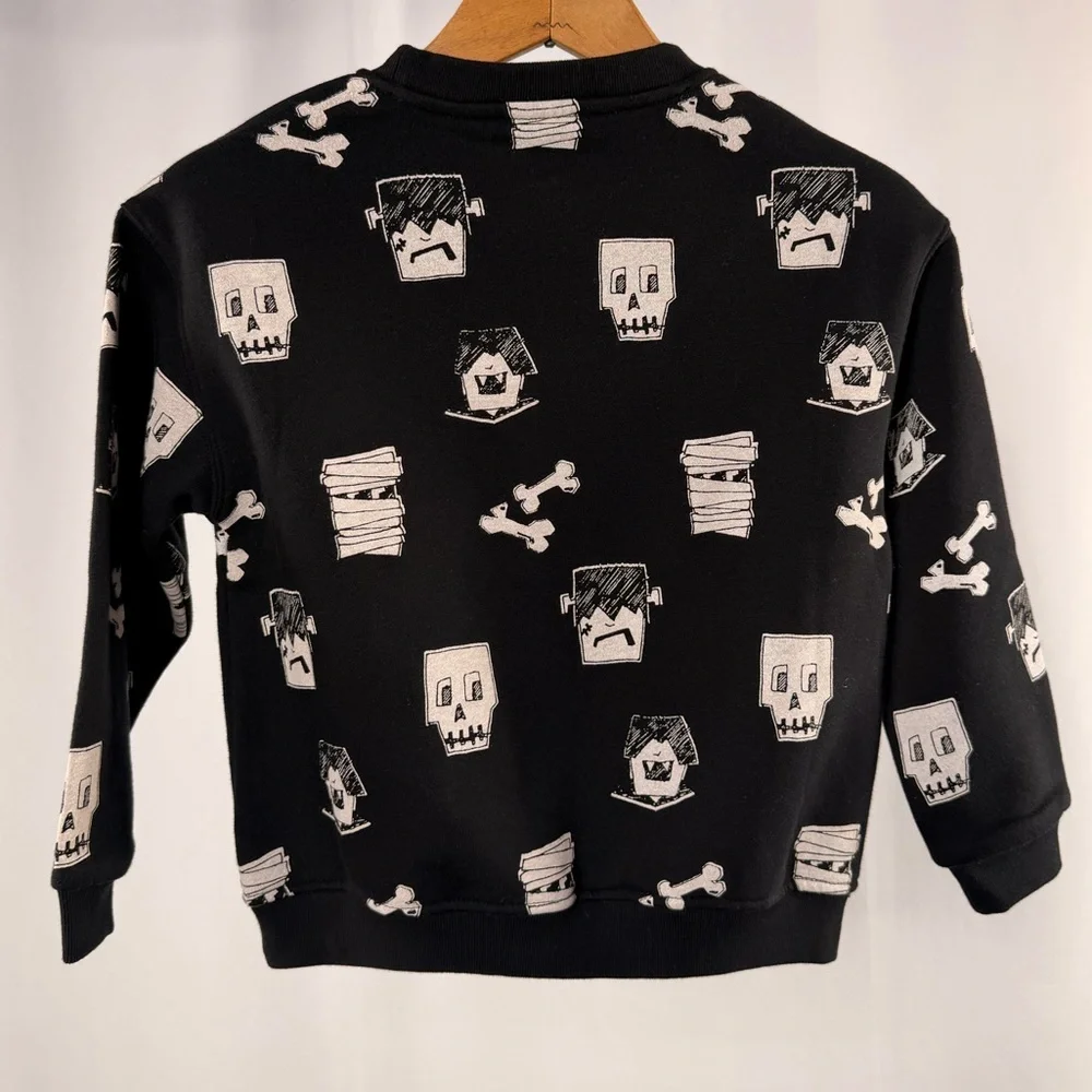 NWT‎ GAP Kids Monsters Halloween Crewneck Sweatshirt in Black White Size Boys 6